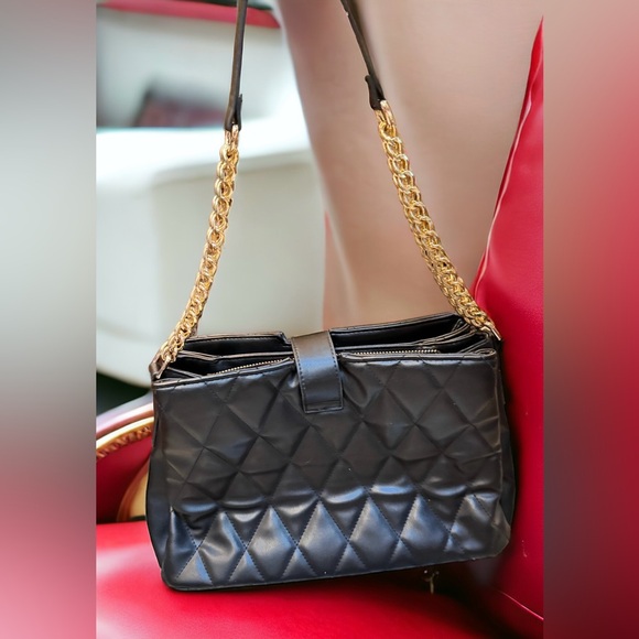 Steve Madden quilted purse. Like new. Gold hardware - Picture 5 of 15